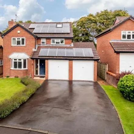 Buy this 5 bed house on Robinson Close in Backwell, BS48 3BT