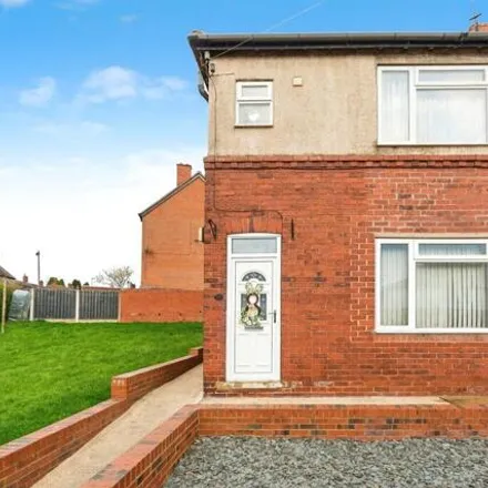 Buy this 3 bed duplex on Nelson Street in South Hiendley, S72 9AX