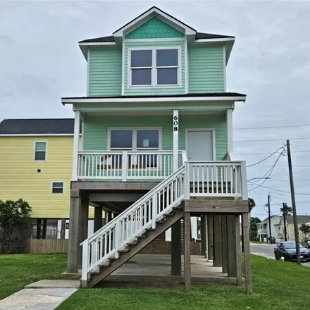 Buy this 4 bed house on 534 38th Street in Galveston, TX 77550