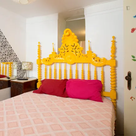 Rent this 2 bed room on Rua da Escola do Exército 26 in 1150-192 Lisbon, Portugal