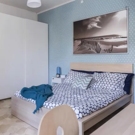 Rent this 3 bed room on Via Salvatore Barzilai in 14, 20146 Milan MI