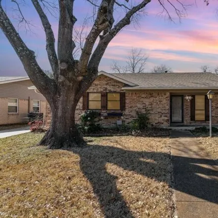 Buy this 3 bed house on 4283 Ashville Drive in Garland, TX 75041