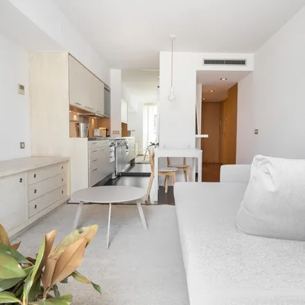 Image 5 - Carrer de Còrsega, 293, 295, 08001 Barcelona, Spain - Apartment for rent