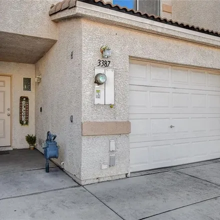 Image 4 - 3387 Sparrow Heights Avenue, North Las Vegas, NV 89032, USA - Townhouse for sale