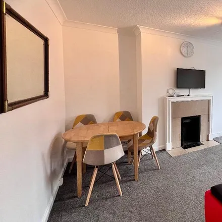 Rent this 3 bed apartment on Mowbray Road in Brondesbury Park, London