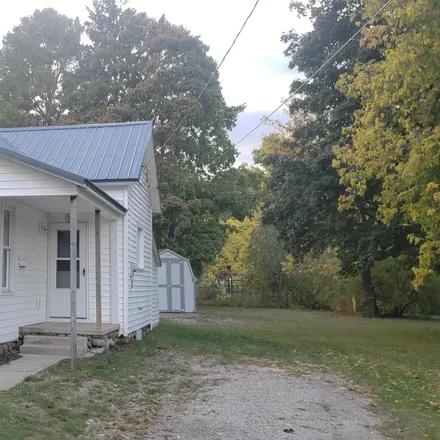 Buy this 1 bed house on 606 Loomis Street in Cheboygan, MI 49721