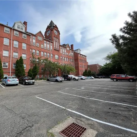 Buy this 2 bed condo on 75 Wheeler Avenue in Bridgeport, CT 06606