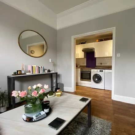 Rent this 1 bed apartment on Manor Road