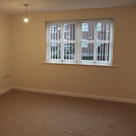 Rent this 2 bed apartment on Station Road Interchange in Ellesmere Port, CH65 4AY