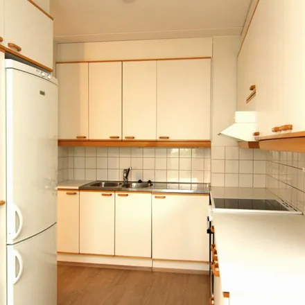 Rent this 3 bed apartment on Nahkatehtaankatu 10 in 90100 Oulu, Finland