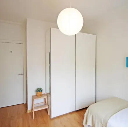 Image 3 - Bismillah, Carrer de Pi i Margall, 08024 Barcelona, Spain - Apartment for rent