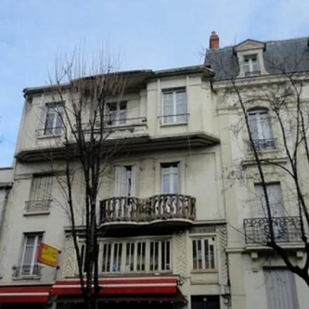 Image 2 - 22 boulevard Desaix, 63000 Clermont-Ferrand, France - Apartment for rent
