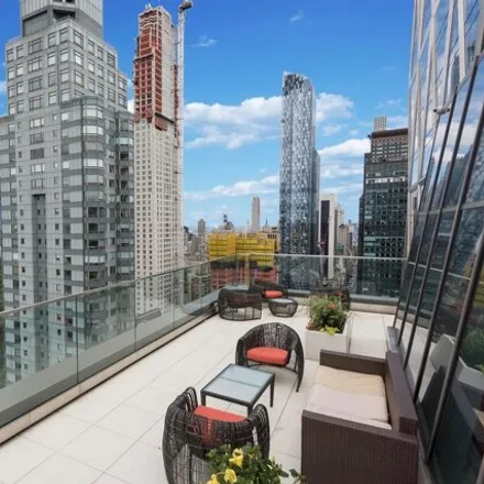 Image 9 - The Sheffield 57, 322 West 57th Street, New York, NY 10019, USA - Condo for sale