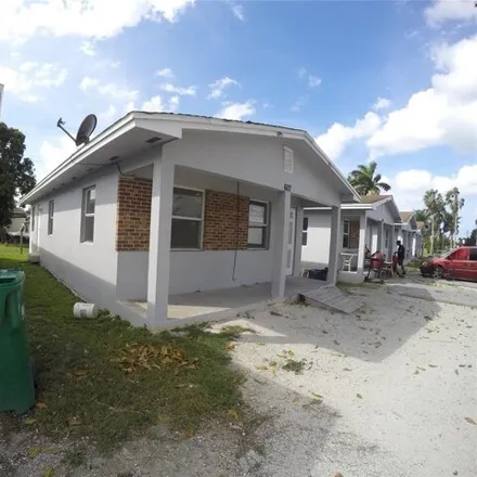 Buy this 3 bed house on 607 Amaryllis Avenue in Pahokee, Palm Beach County