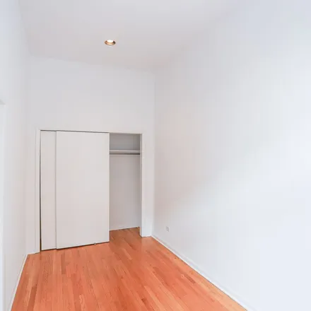Rent this 2 bed apartment on 168 West Menomonee Street in Chicago, IL 60614