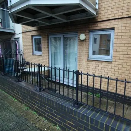Image 2 - Hawkins Road, Colchester, CO2 8JT, United Kingdom - Apartment for rent