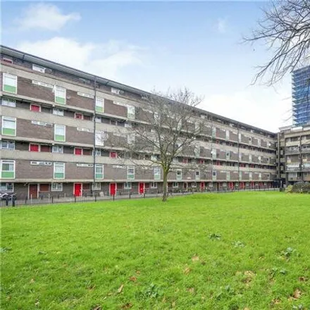 Image 4 - Dovet Court, 46-97 Hampson Way, Stockwell Park, London, SW8 1HZ, United Kingdom - Apartment for sale