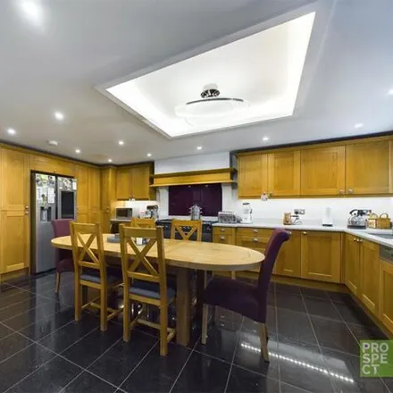 Image 4 - Top Common, Newell Green, RG42 3SH, United Kingdom - House for sale