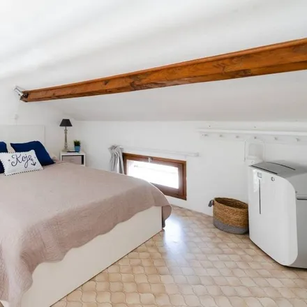 Rent this 1 bed house on Saint-Pierre-la-Mer in Rue du Rocher, 11560 Saint-Pierre-la-Mer