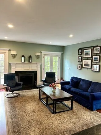 Image 2 - 59 Manor Avenue, Wellesley, MA 01500, USA - House for rent