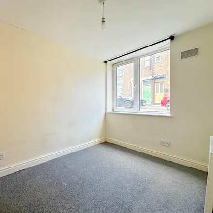 Image 5 - The Childcare Academy, Adelaide Street, Luton, LU1 5BD, United Kingdom - Apartment for rent