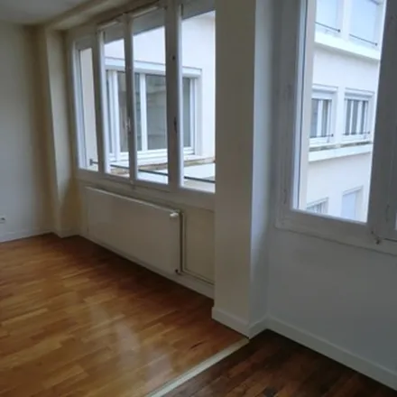 Image 4 - 1 Place de l'Obélisque, 71100 Chalon-sur-Saône, France - Apartment for rent