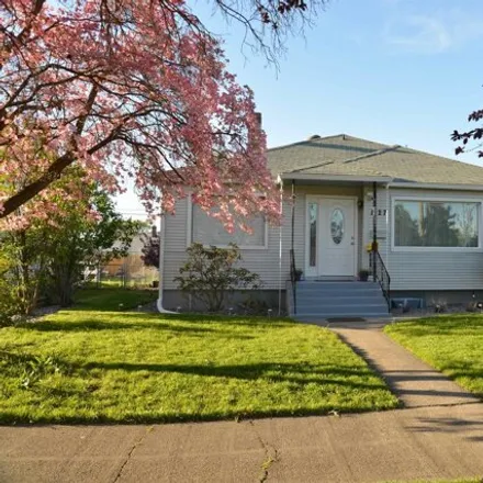 Buy this 5 bed house on 1193 East Longfellow Avenue in Spokane, WA 99207