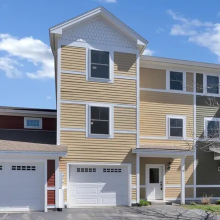 Buy this 3 bed condo on 19 Agatha James Drive in Kennebunk, ME 04043