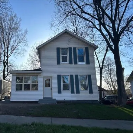 Buy this studio house on 1430 Central Avenue North in Faribault, MN 55021