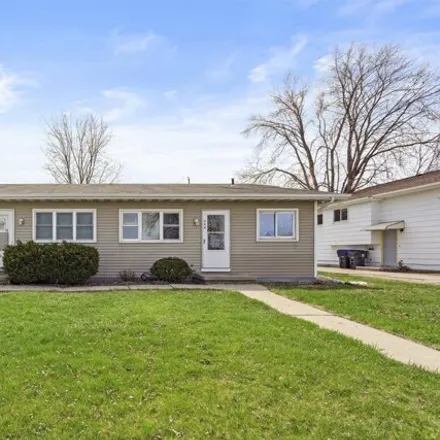 Buy this studio house on 364 Joseph Street in Neenah, WI 54956