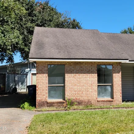 Buy this 3 bed house on 127 Marietta Drive in Broussard, LA 70592
