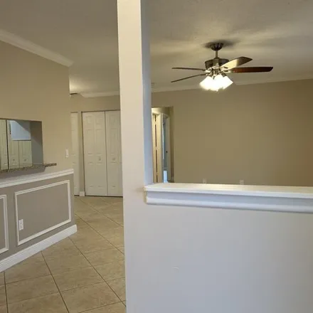 Image 3 - 3989 Northwest Cinnamon Circle, Jensen Beach, FL 34957, USA - Apartment for rent