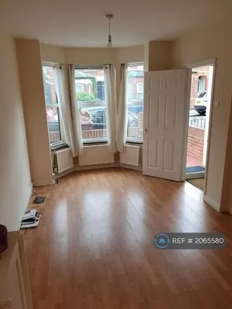 Rent this 3 bed townhouse on 140 Belmont Road in Reading, RG30 2UX