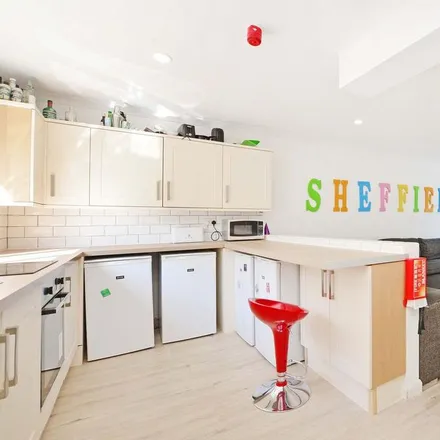 Rent this 7 bed townhouse on Sale Hill in Sheffield, S10 5BS