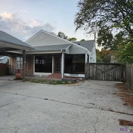 Image 3 - 58063 Labauve Avenue, Plaquemine, LA 70764, USA - House for sale