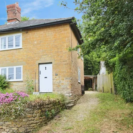 Rent this 2 bed duplex on unnamed road in Corton Denham, DT9 4LT