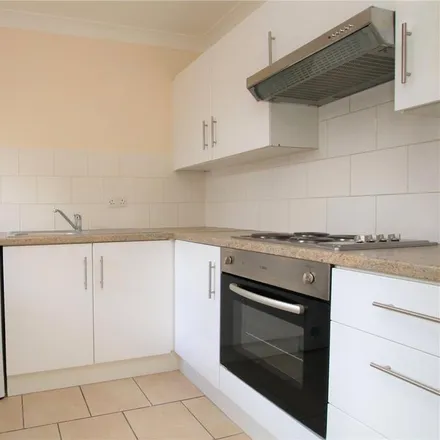 Rent this 2 bed townhouse on Lundy Lane in Reading, RG30 2RP