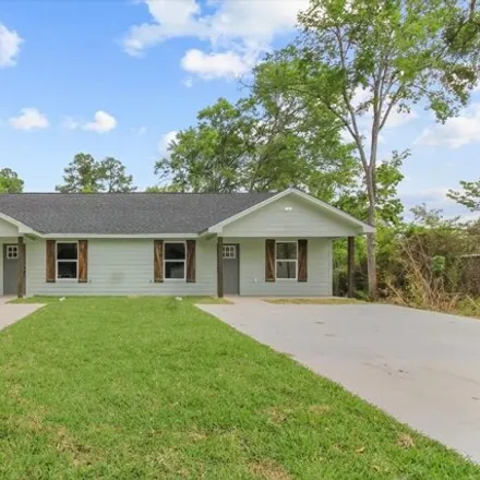 Buy this 6 bed house on Erwin Street in Lufkin, TX 75902