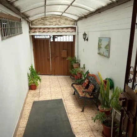 Buy this 4 bed house on Mercado Municipal La Carolina in Alfonso Pereira, 170506