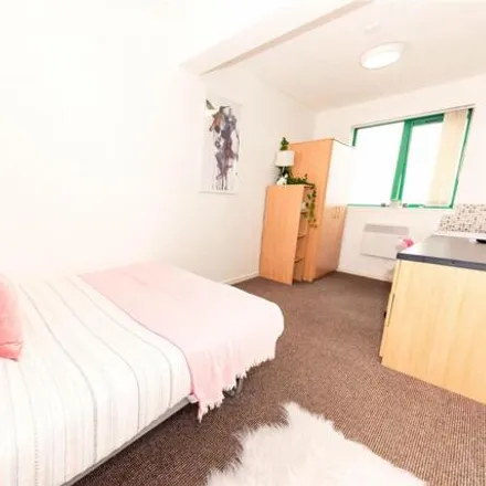 Rent this 6 bed apartment on London Road in Knowledge Quarter, Liverpool
