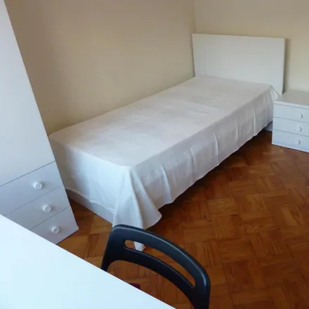 Rent this 3 bed room on Rua de Camões in 4000-376 Porto, Portugal