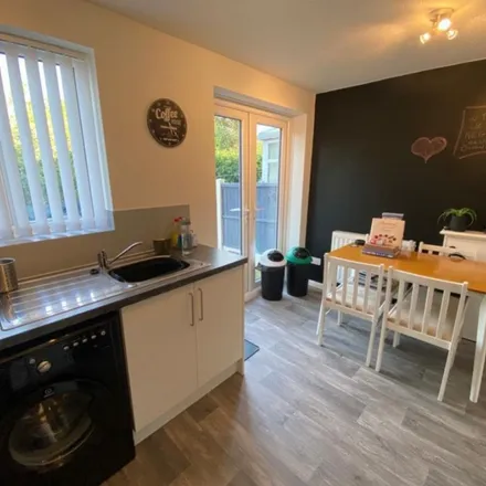 Image 1 - Stratton Close, Wallasey, CH45 7SJ, United Kingdom - Townhouse for rent