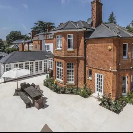 Rent this 6 bed apartment on Oakfield Farm in London Road, Ascot