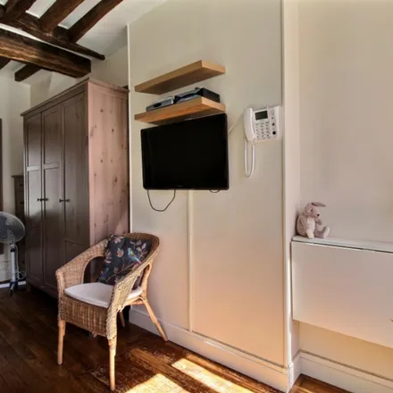Rent this studio apartment on 11 Rue Ternaux in 75011 Paris, France