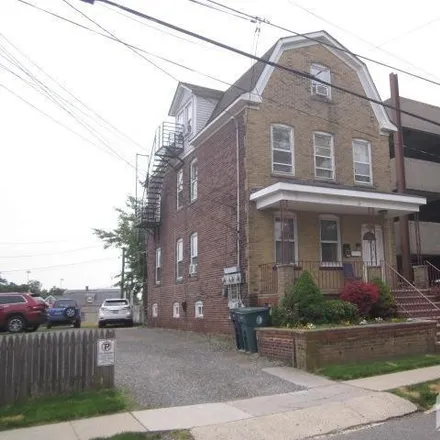 Buy this studio duplex on 439 Barclay Street in Perth Amboy, NJ 08861