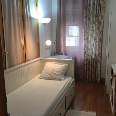 Rent this 5 bed room on Rua de Ferreira Cardoso in 4300-197 Porto, Portugal