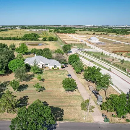Buy this 4 bed house on 946 South Mitchell Road in Mansfield, TX 76063