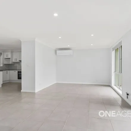 Rent this 3 bed apartment on Second Avenue in Erowal Bay NSW 2540, Australia