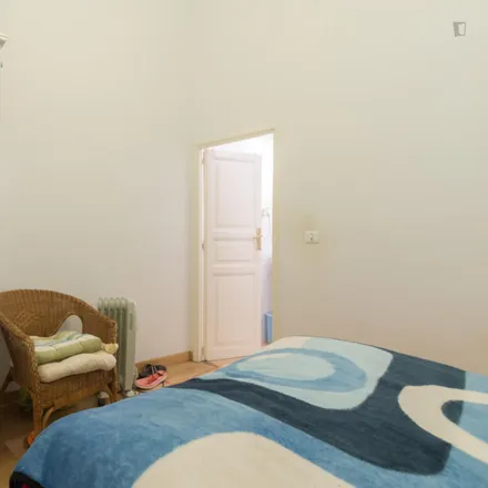 Rent this 1 bed apartment on Madrid in Fígaro Café, Calle de la Amnistía
