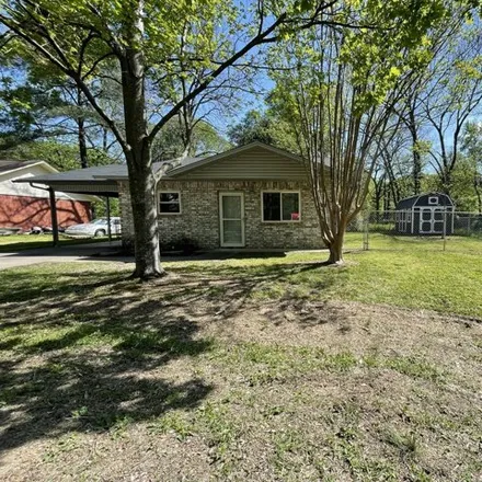Buy this 2 bed house on 485 West 5th Street in Russellville, AR 72801